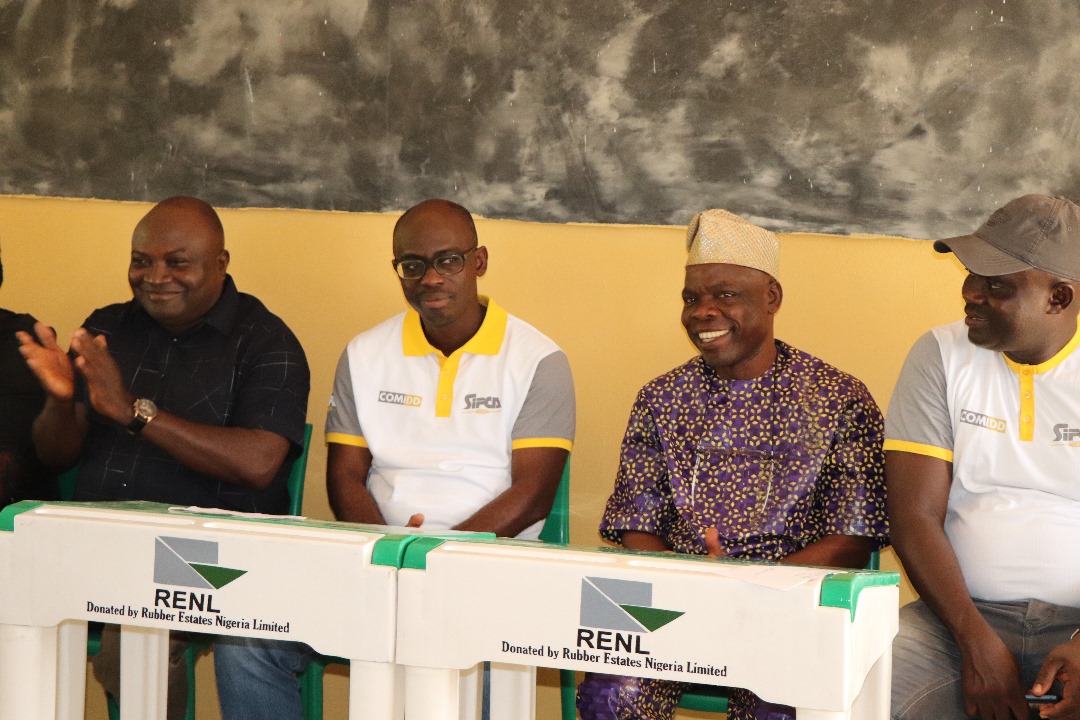 2024 RENL Commissions 3 sets of renovated classrooms equipped 1