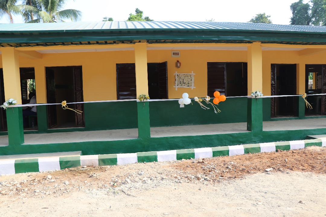 2024 RENL Commissions 3 sets of renovated classrooms equipped 5